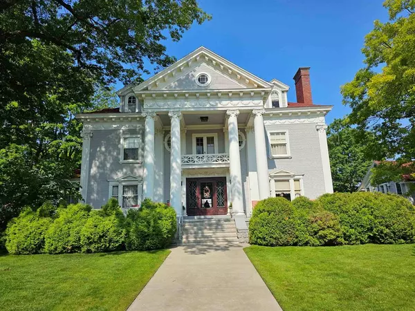 Traverse City, MI 49686,230 Wellington Lot: 9 & 10
