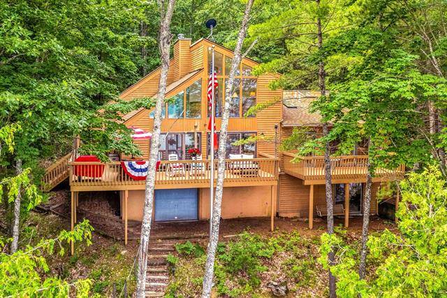 10 Island View, Union Twp, MI 49696