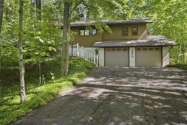 2810 Holiday Pines Road, Traverse City, MI 49686