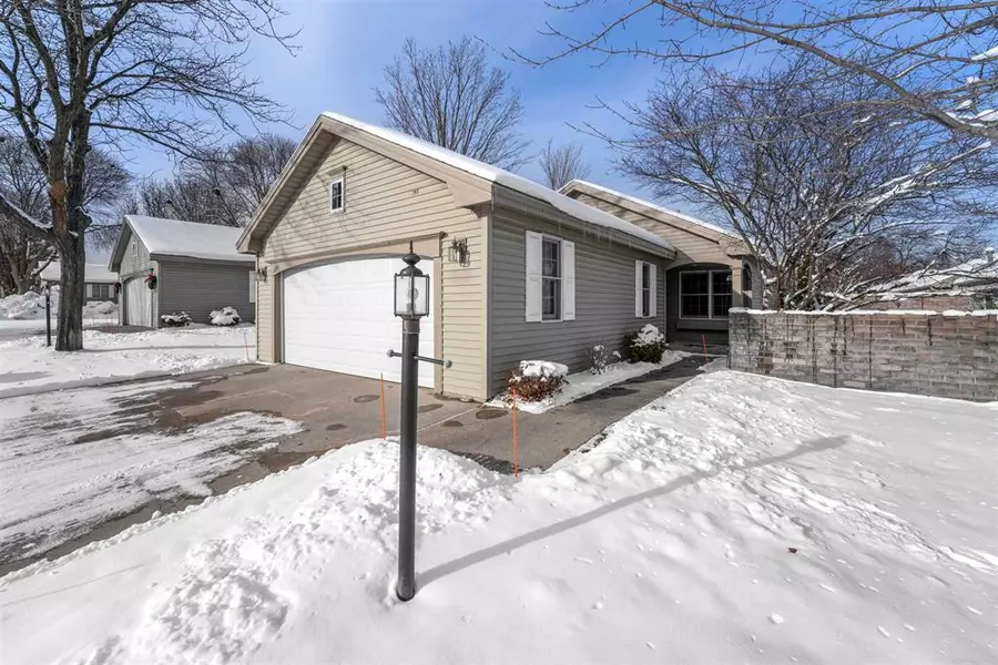 1195 Hemingway Lane, Traverse City, MI 49686