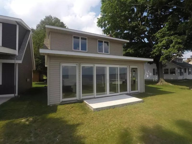 3409 W Lake Mitchell Drive, Selma Twp, MI 49601