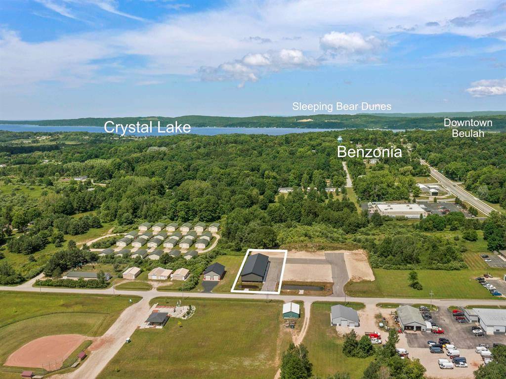 Benzonia Twp, MI 49616,6868 South Street Unit #1 Unit: 1