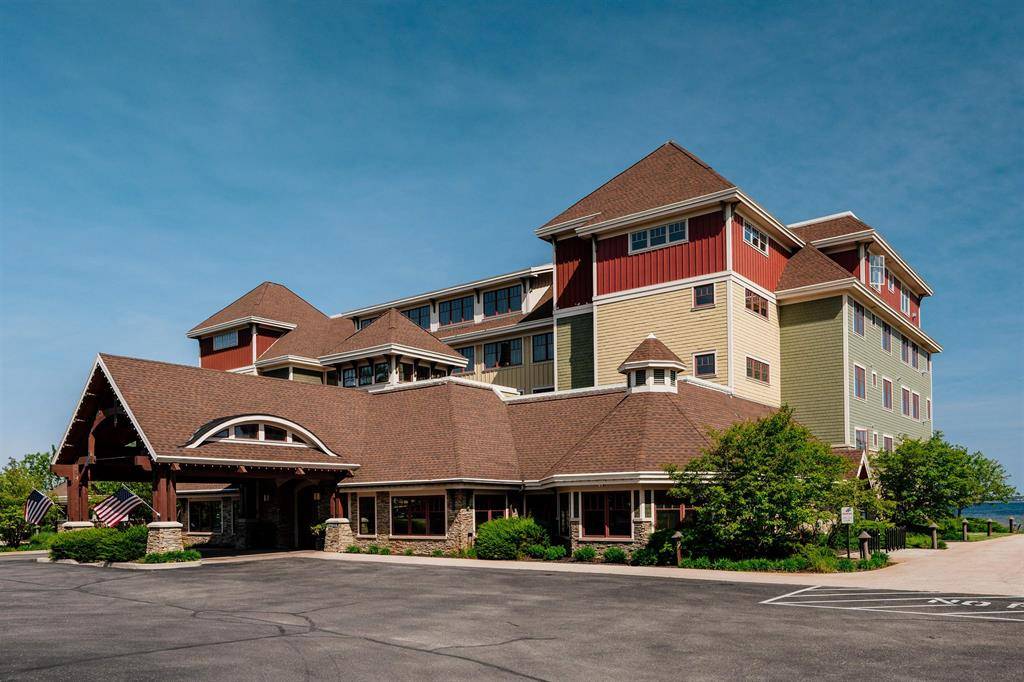 East Bay Twp, MI 49686,2035 N US-31 N 302