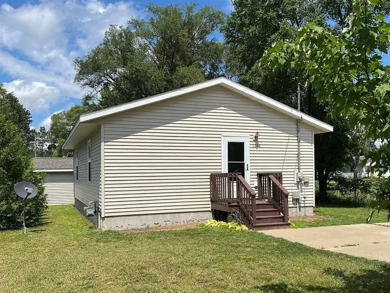 1208 Cummer Street, Cadillac, MI 49601