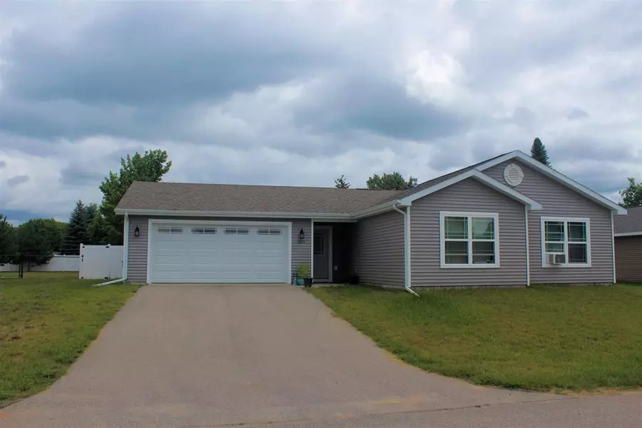 1921 Lark Drive, Traverse City, MI 49685