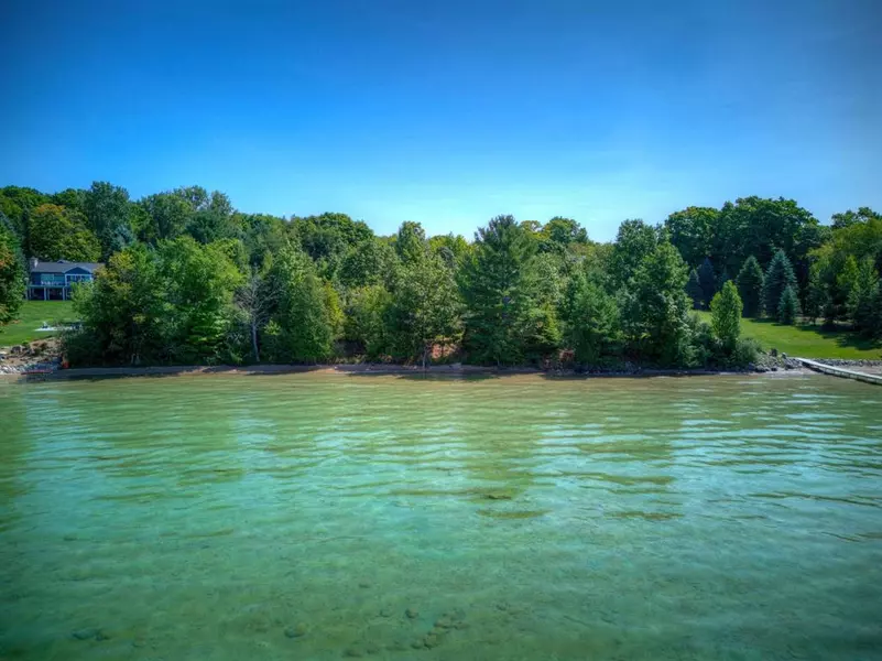 Lot 2 SE Torch Lake Drive, Helena Twp, MI 49612