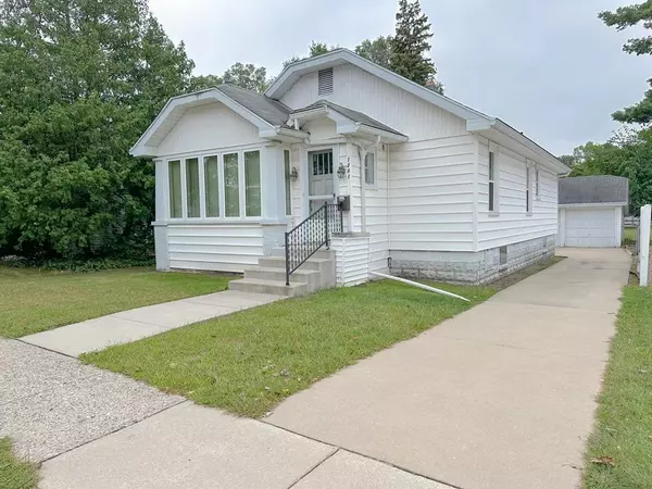 1201 W Carpenter Street, Midland, MI 48618