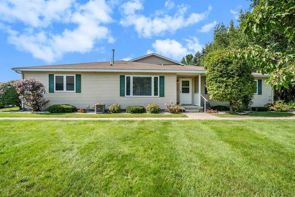 2826 Emerald, Traverse City, MI 49684