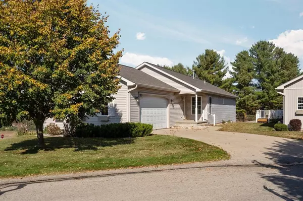 2015 Seaview Drive, Traverse City, MI 49686