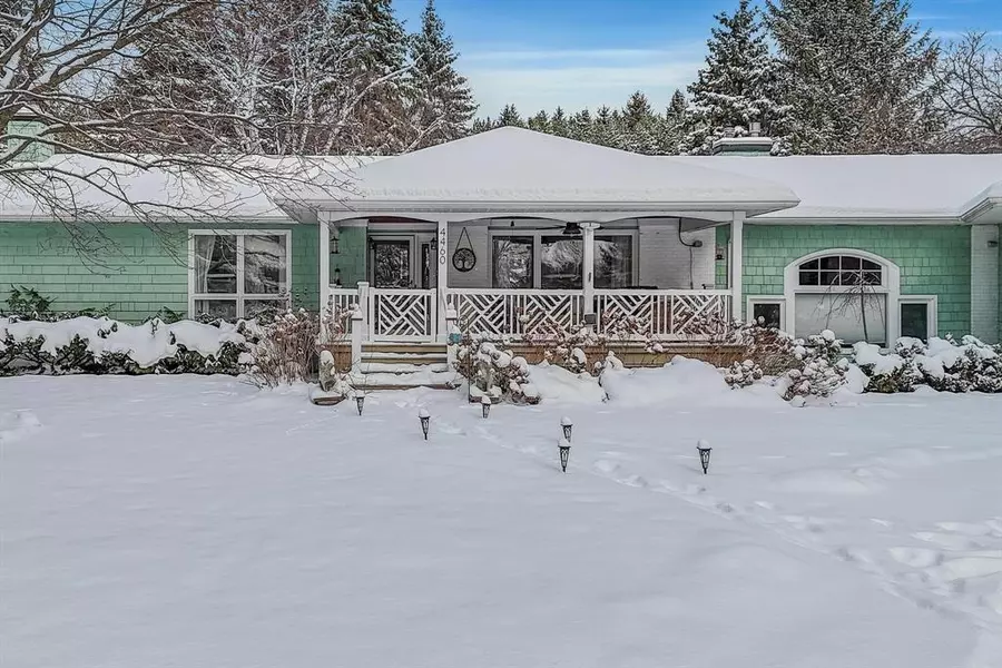 4460 Foxfire Drive, Traverse City, MI 49684