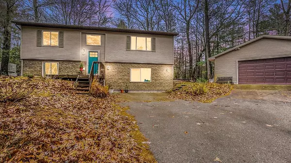 4601 E Sanford Lake Drive, Almira Twp, MI 49650