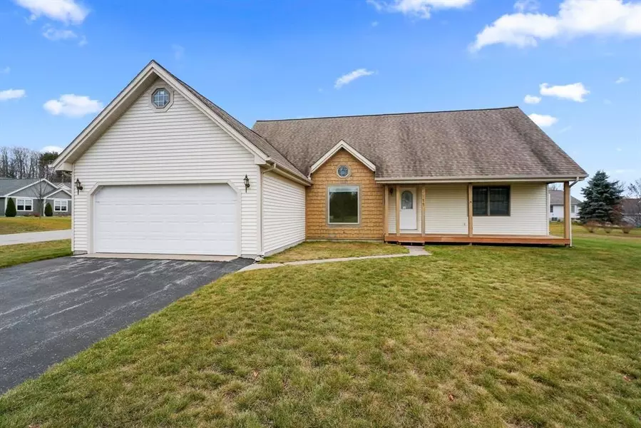 5111 Arlington Lane, Traverse City, MI 49685