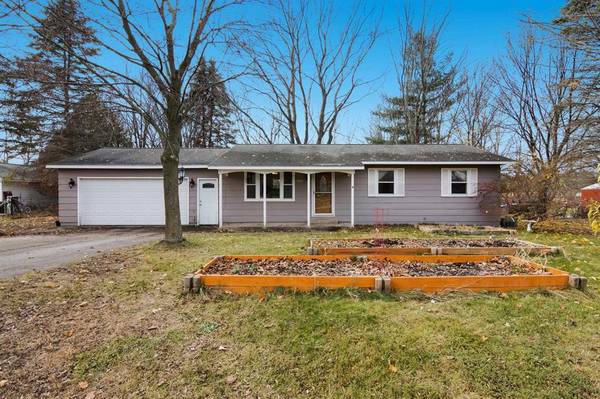 3065 Country Lane, Traverse City, MI 49685