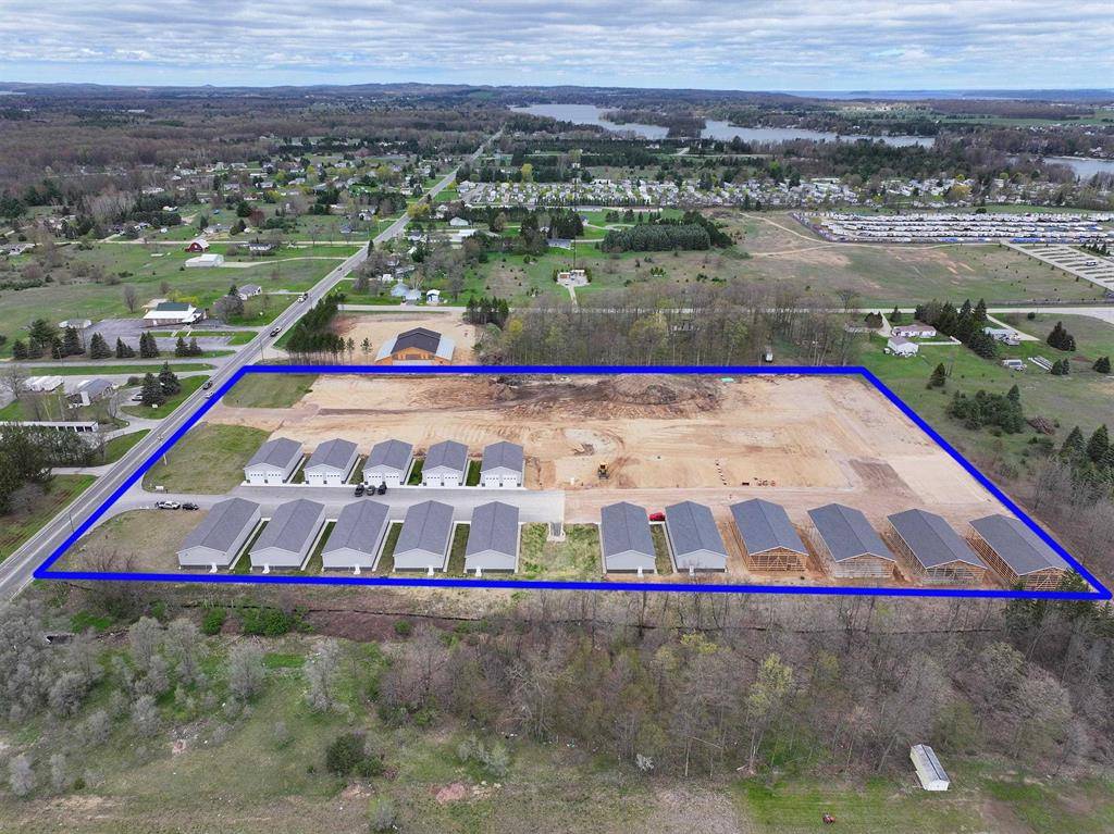 Blair Twp, MI 49685,5932 Storage Loop Drive Unit: 17