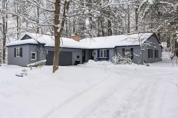 7246 Henderson Drive, Peninsula Twp, MI 49686