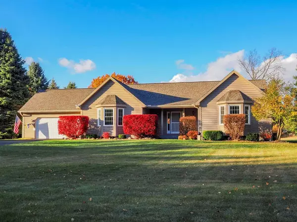 10480 Deerpath North, Traverse City, MI 49684