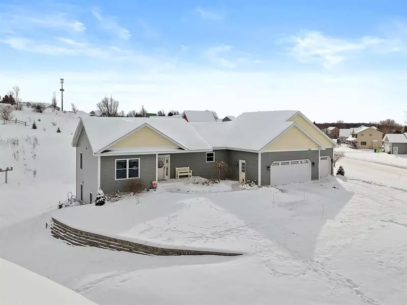 7396 Briar Ridge Drive, Long Lake Twp, MI 49685