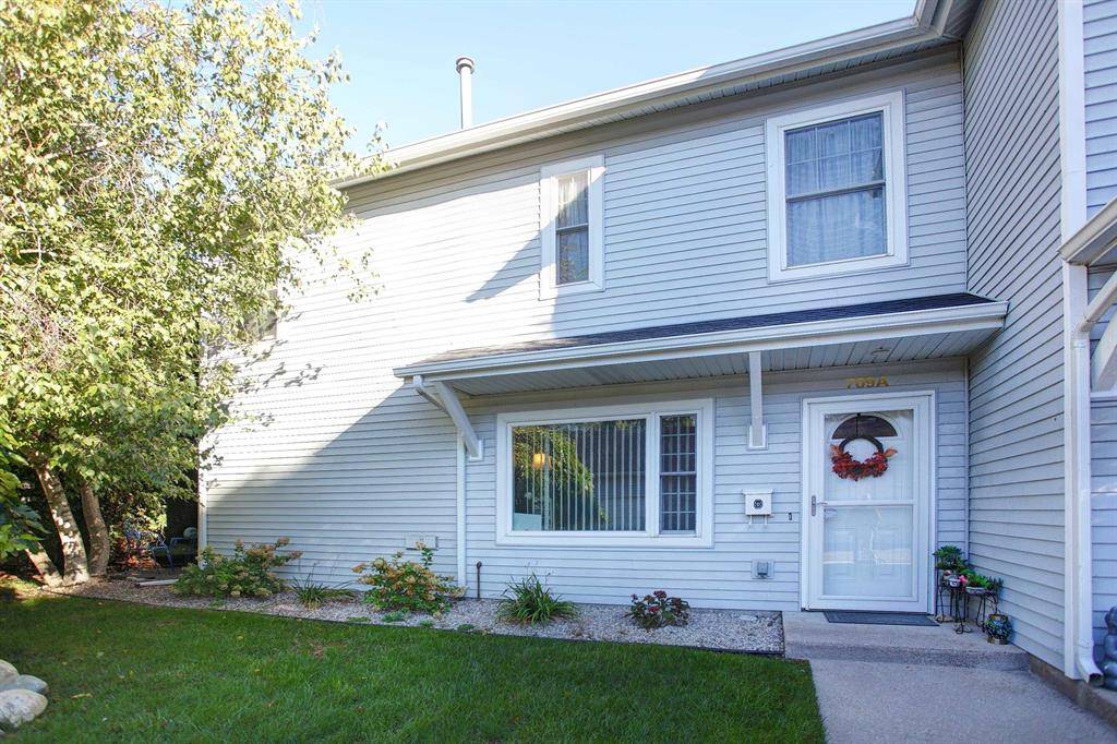 709 Lake Avenue A, Traverse City, MI 49684