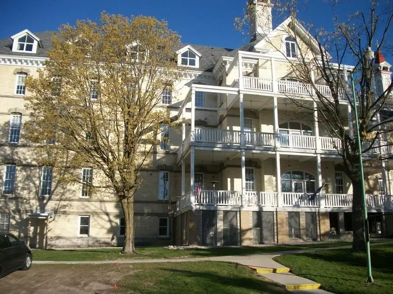 830 Cottageview Drive Unit: 102, Traverse City, MI 49684