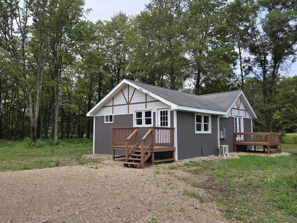 10442 W 34 Road, Slagle Twp, MI 49638
