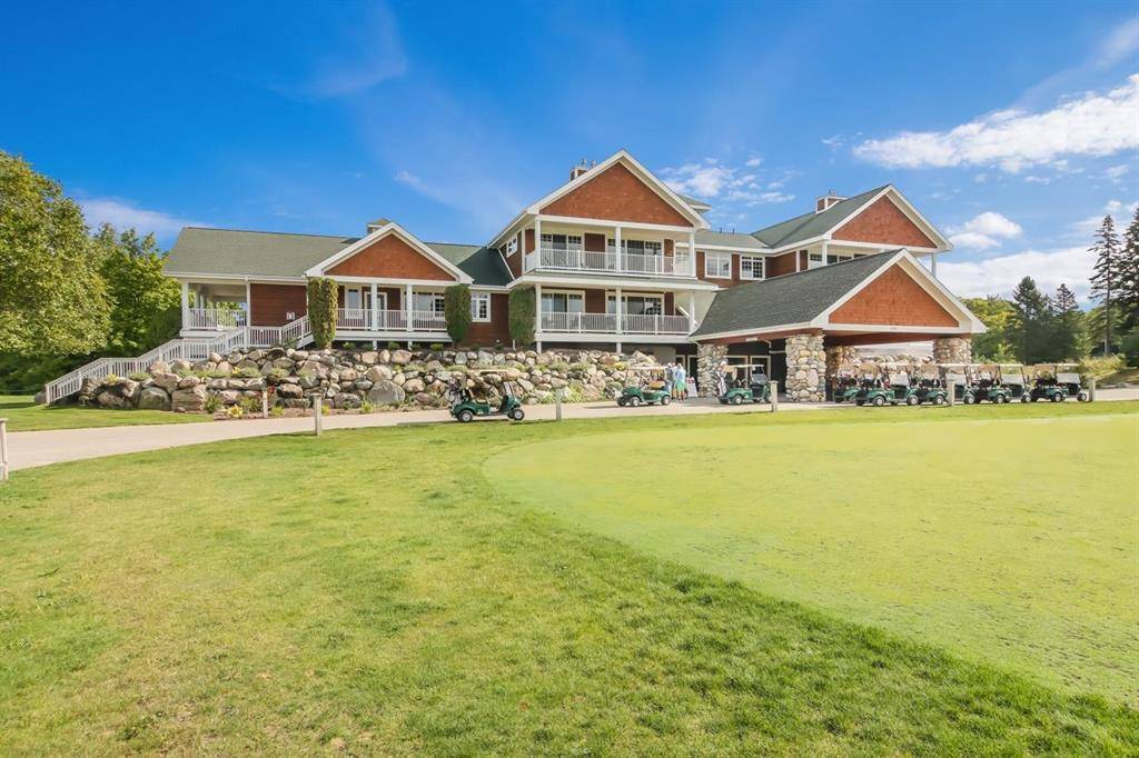 2600 Hawks Eye Drive 10, Kearney Twp, MI 49615