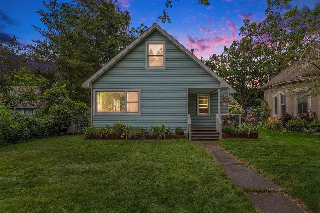 131 E Sixteenth, Traverse City, MI 49684