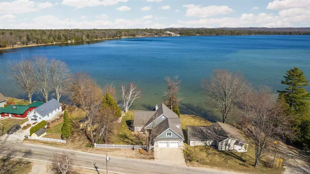 Green Lake Twp, MI 49643,10341 Diamond Park Road