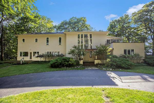 501 Michigan Avenue, Frankfort, MI 49635