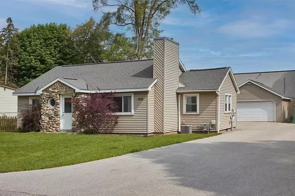 1215 Plainview Avenue Lot: 3,  Traverse City,  MI 49686