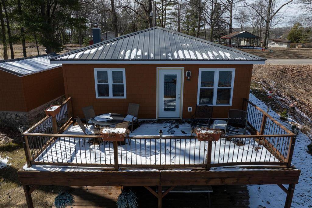 9701 S Lake Station Avenue, Garfield Twp, MI 48632