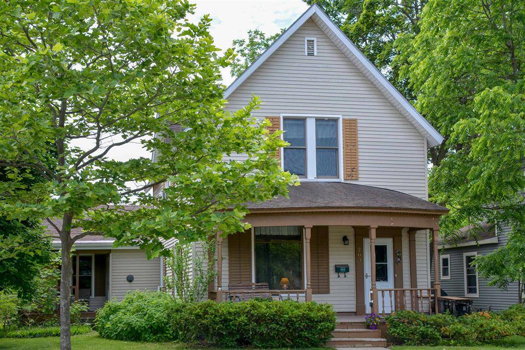 203 Seventh Street, Traverse City, MI 49684