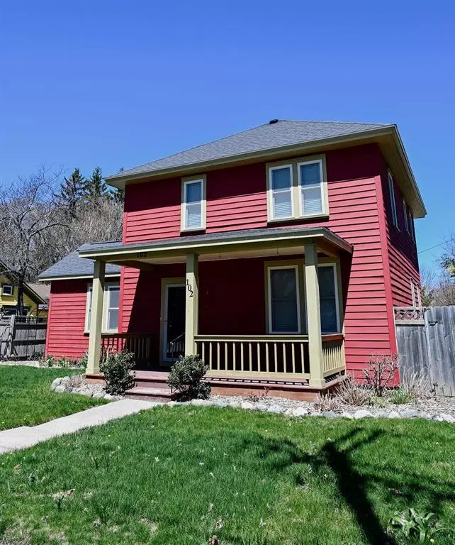 Leelanau Twp, MI 49670,102 W Sixth Street