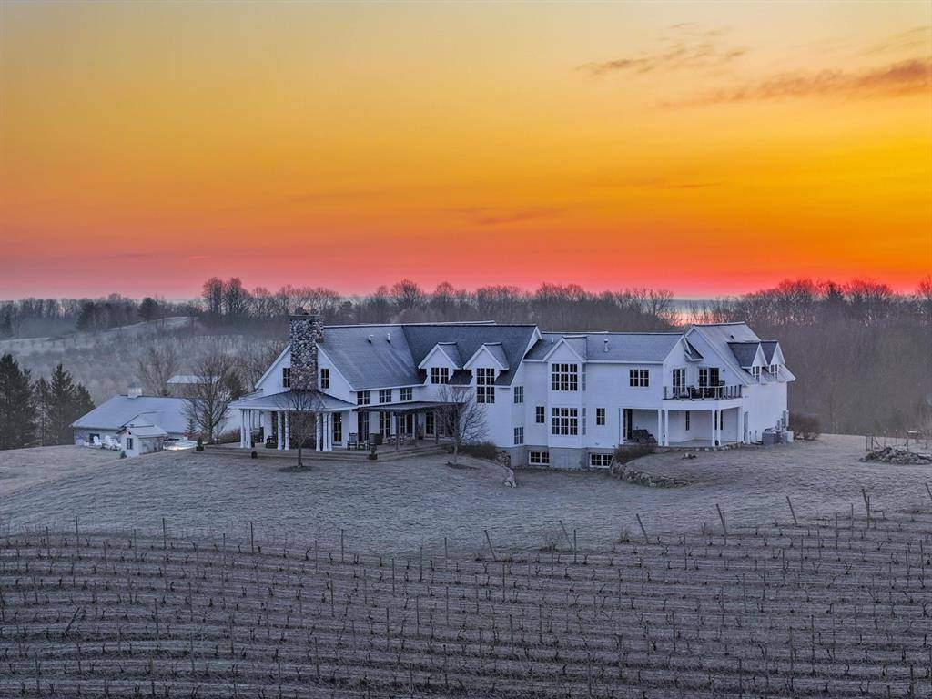 10292 Fort Road, Bingham Twp, MI 49682