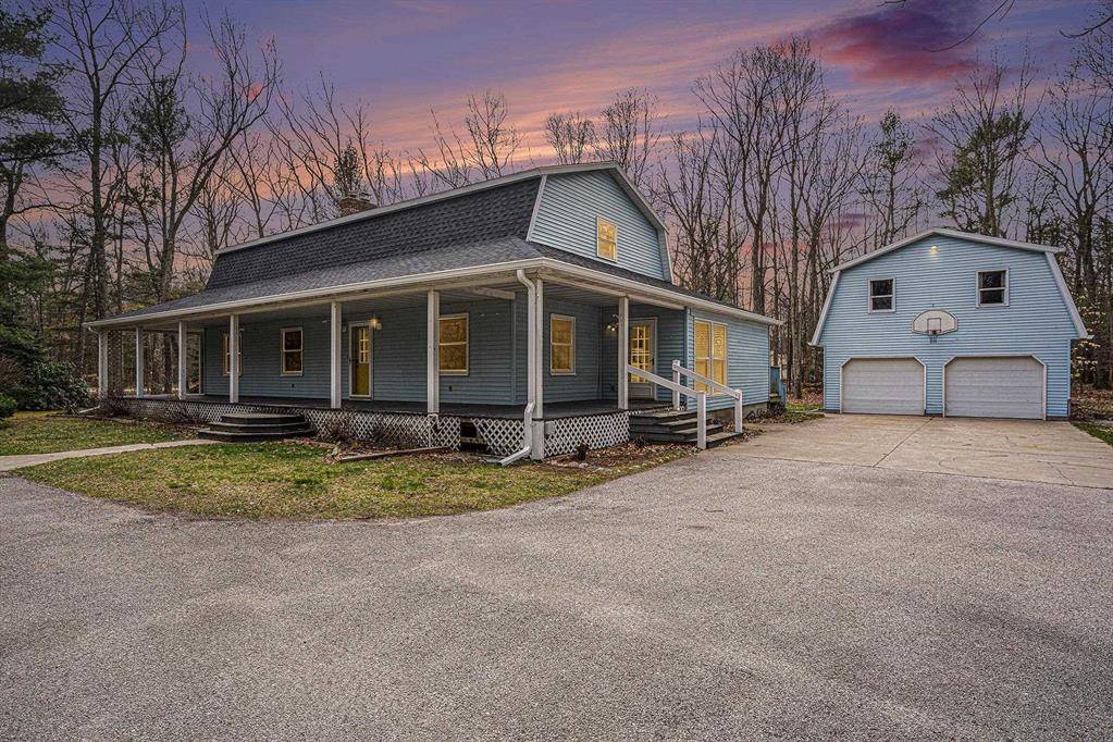 4676 W McMillan Road, Fruitland Twp, MI 49445