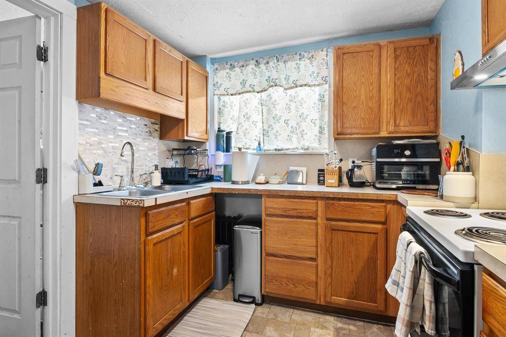Traverse City, MI 49686,526 E Eighth Street