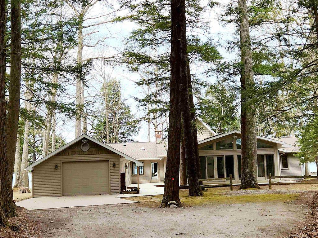 2050 Danish Landing Road, Grayling Twp, MI 49738
