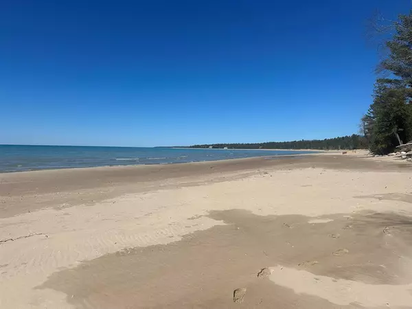Torch Lake Twp, MI 49648,1995 San Marino Trail