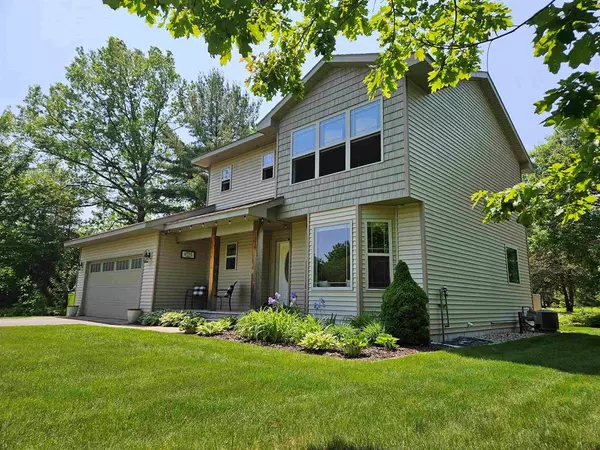 1942 Round Lake Road, Green Lake Twp, MI 49643
