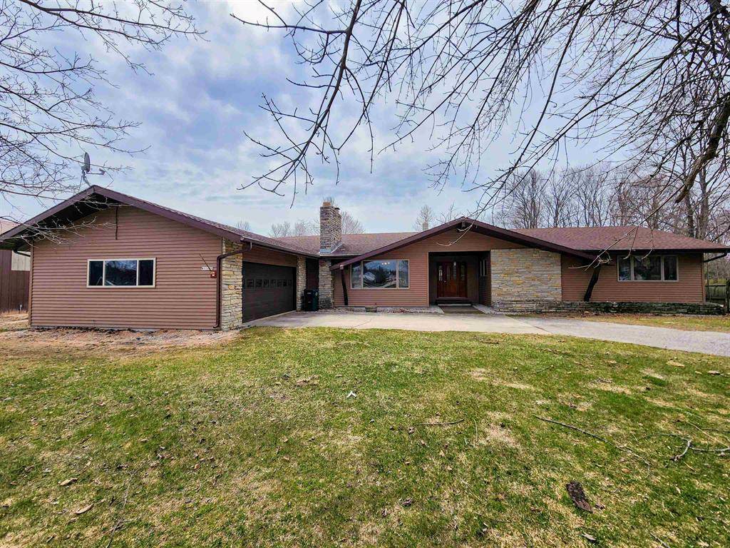 W 11635 Lake Street, Garfield Twp, MI 49762