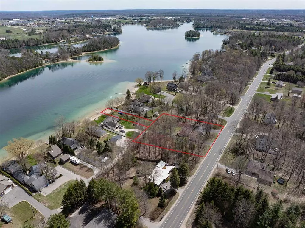 Garfield Twp, MI 49685,220 NW Silver Lake Road