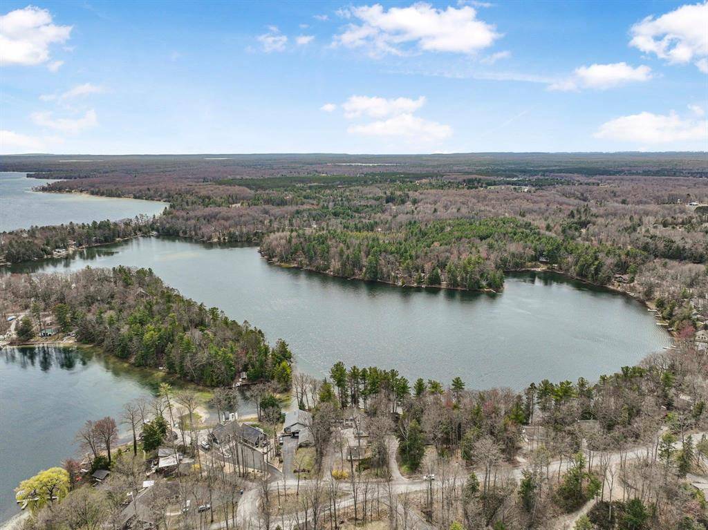Long Lake Twp, MI 49685,9401 Edgewood Avenue