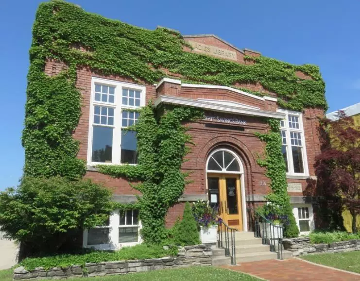 216 Cass Street, Traverse City, MI 49684
