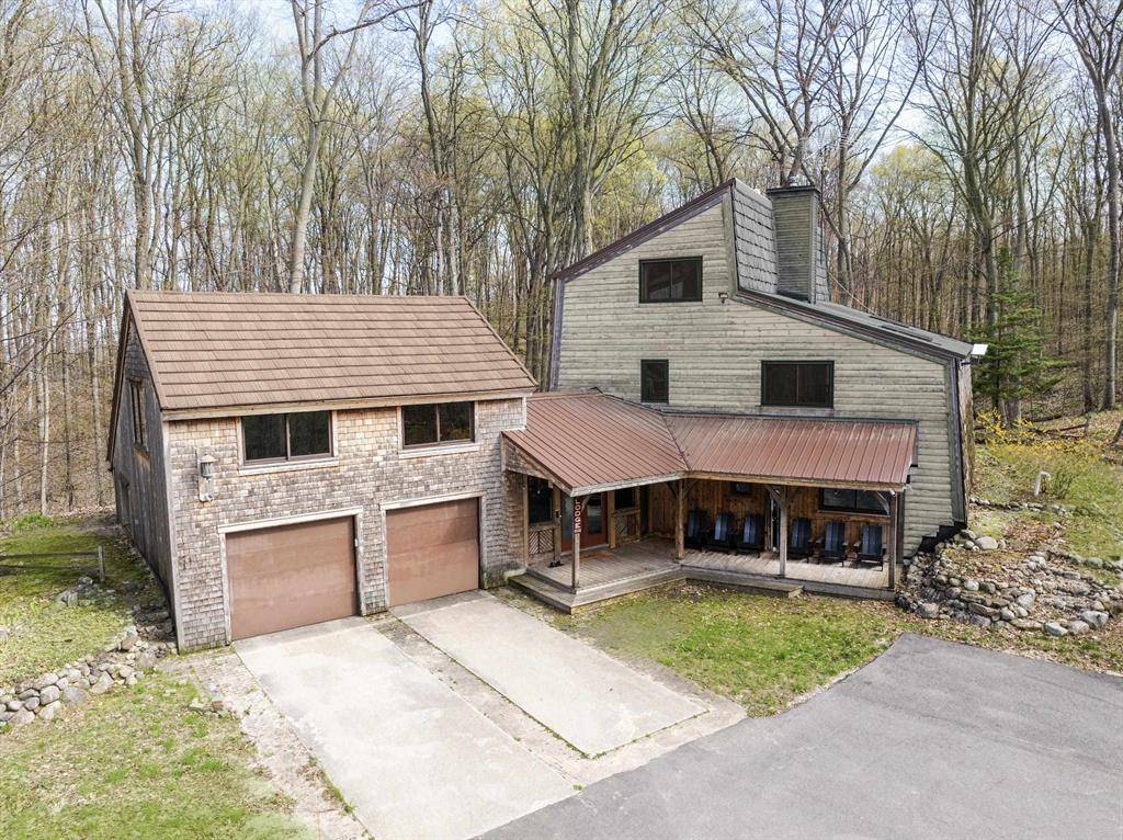 10400 E Youker Drive, Bingham Twp, MI 49682
