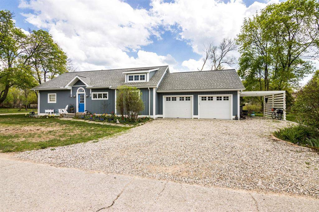 Elk Rapids Twp, MI 49629,203 W 2nd Street