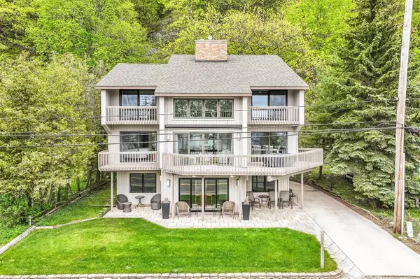 4312 Crystal Drive, Lake Twp, MI 49617