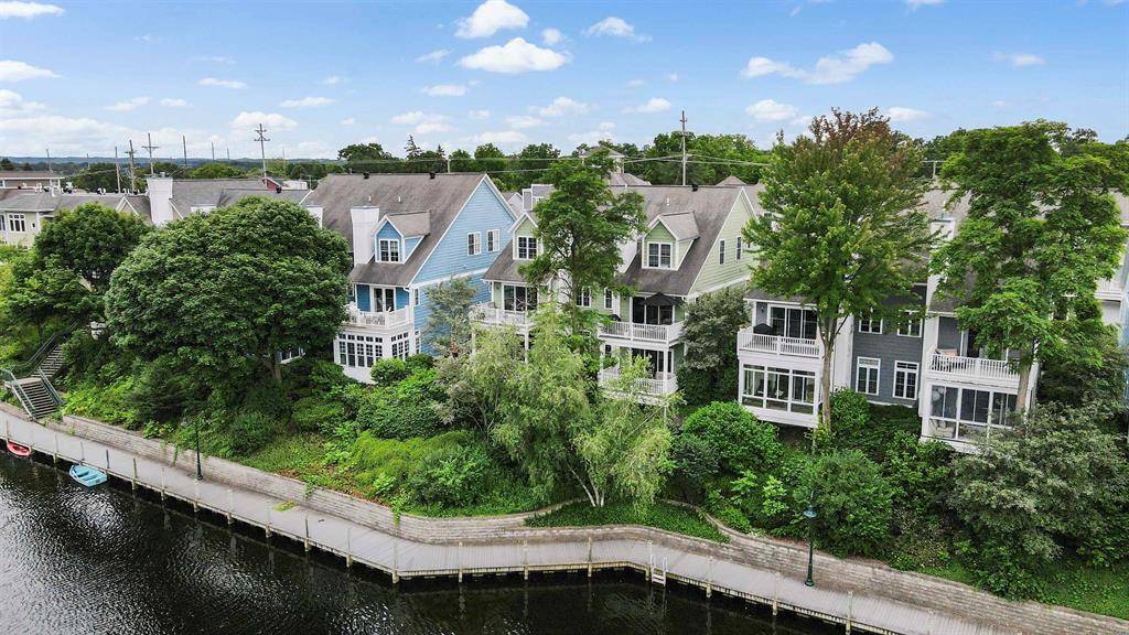 231 Midtown Drive, Traverse City, MI 49685