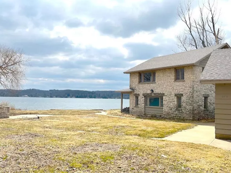 3171 Midway Drive, Onekama Twp, MI 49675