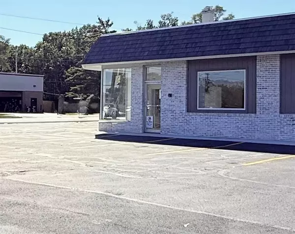 Traverse City, MI 49686,1048 S Garfield Avenue
