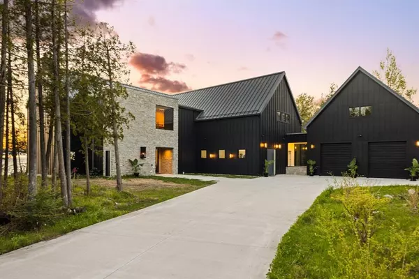 9371 Onominese Trail, Leelanau Twp, MI 49670