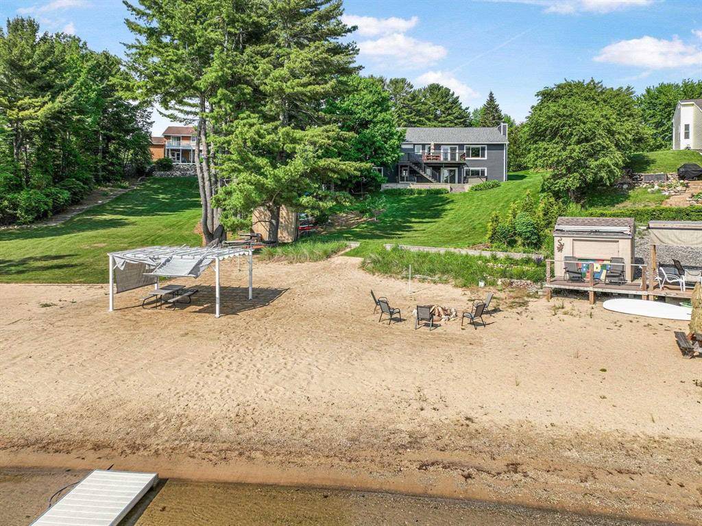 5163 Silver Cove Drive, Garfield Twp, MI 49685